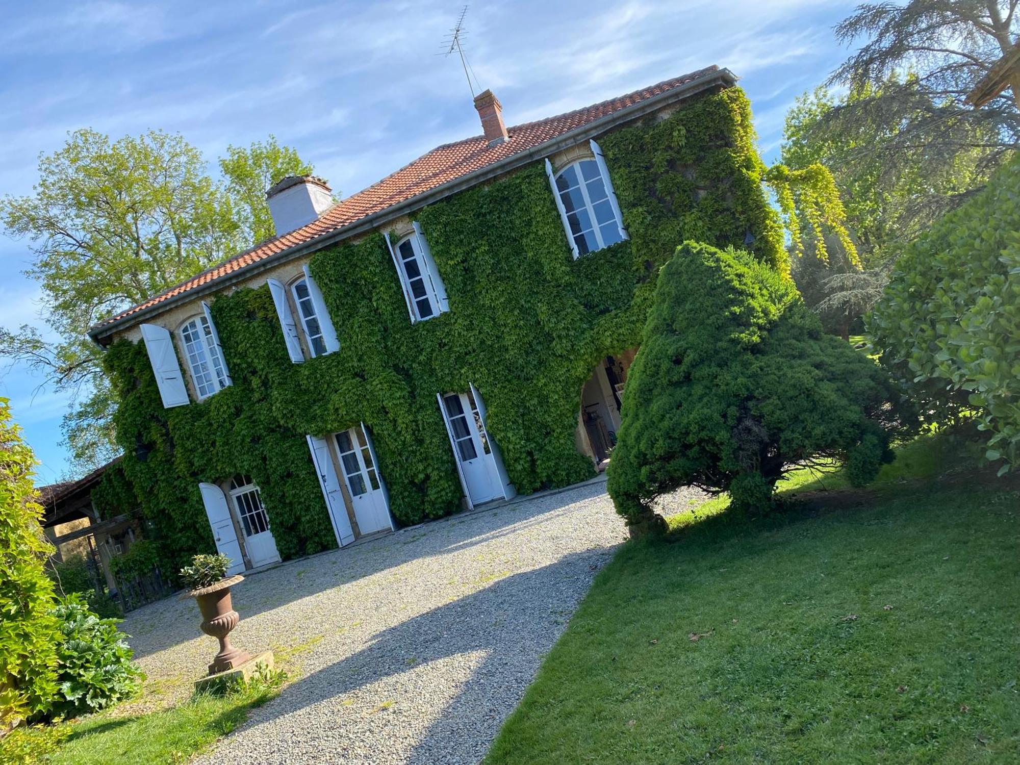 La Seigneurie De Tillac Kültér fotó